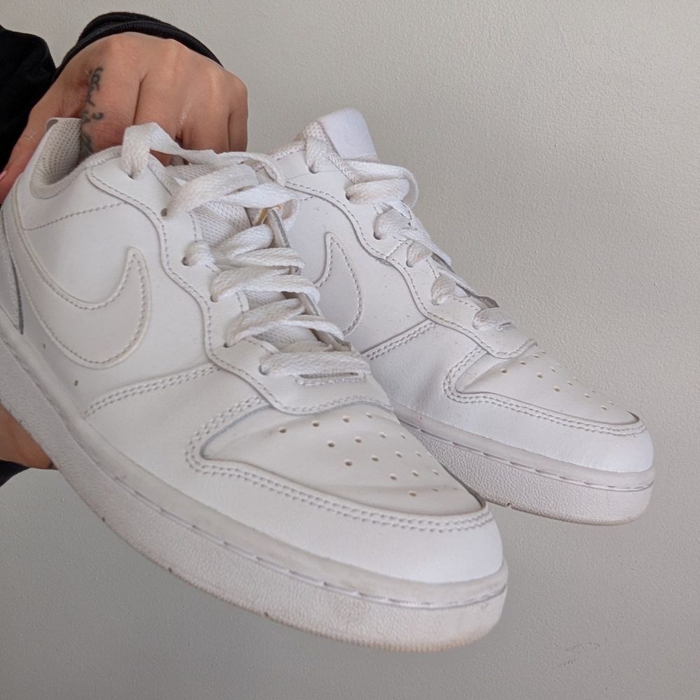 Nike White Men's Low-Top Sneakers